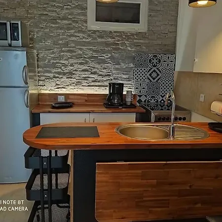 Apartment Duplex Avec Jardin, Proche Village *