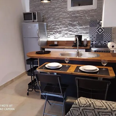 Apartment Duplex Avec Jardin, Proche Village *