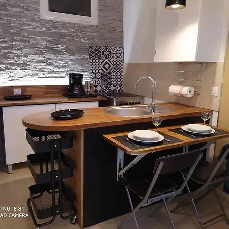 Apartment Duplex Avec Jardin, Proche Village *